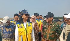 Wamen PU Diana Kusumastuti Turun Langsung ke Rawa Sragi Palas, Tinjau Normalisasi Kali Gayau – Petani Bumi Restu: Tidak Sia-Sia Perjuangan Kami